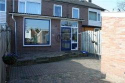 Fraaie middenwoning nieuwstraat 22 hedel.Verhuurd